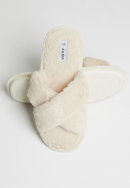 Jada - Criss cross fluffy slipper - beige