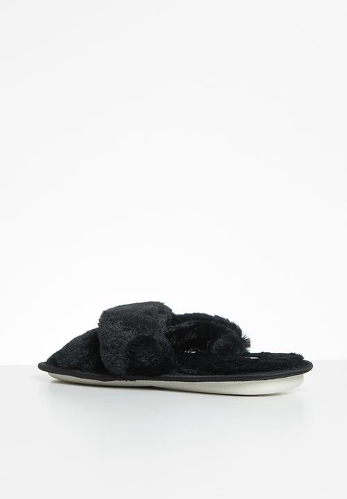 Jada - Criss cross fluffy slipper - black