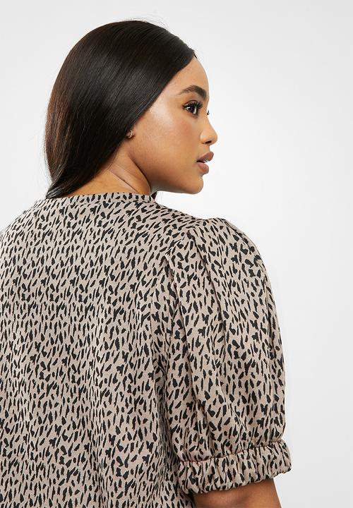Me&B - Plus animal elasticated jacquard hem top - taupe & black 