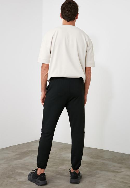 Trendyol - Cuffed basic sweatpants - black