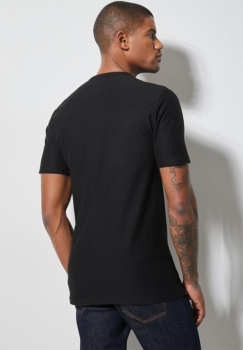 Superbalist - Texas textured henley tee - black