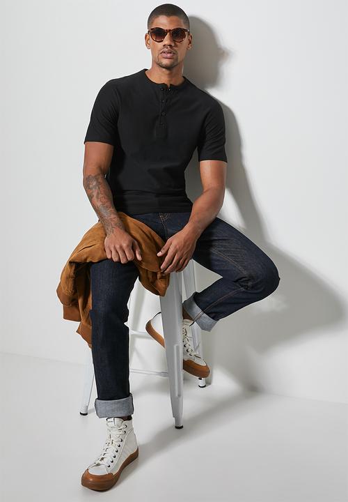 Superbalist - Texas textured henley tee - black