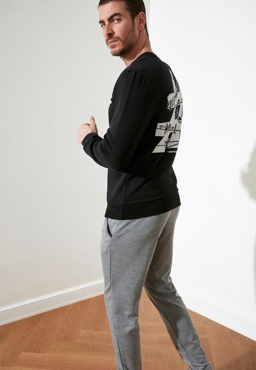Trendyol - Hashtag print sweater - black