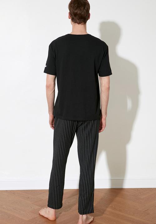 Trendyol - Printed top & pants pj set - black