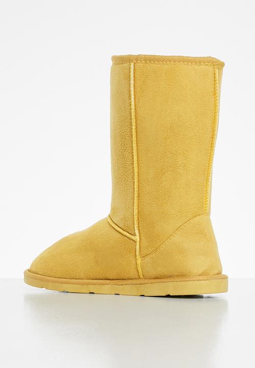 dailyfriday - Cas boot - mustard