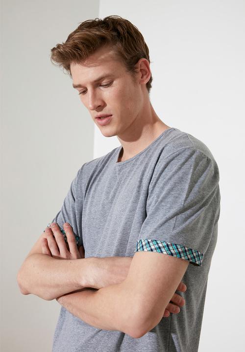 Trendyol - Top & check shorts pj set - grey & green 
