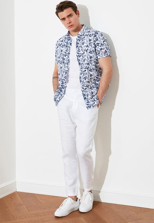 Trendyol - Printed short sleeve shirt - white & navy 