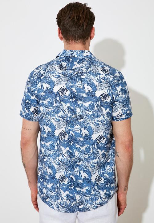 Trendyol - Printed short sleeve shirt - white & blue 
