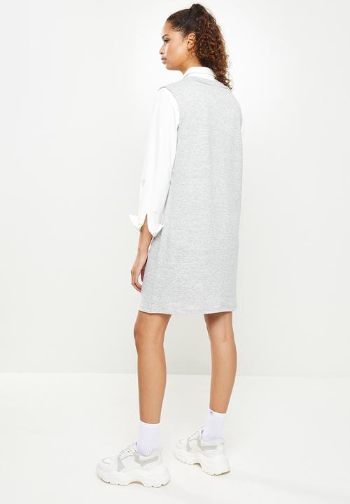 Blake - V-neck cut and sew mini - grey
