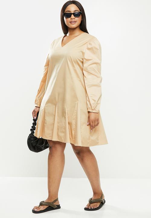 Glamorous - Plus vneck long sleeve dress - stone