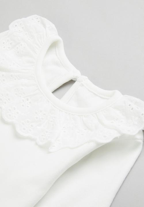 Pop Candy - Girls top with embroidery - off white