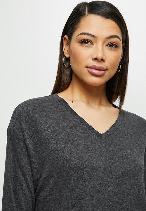 edit - Longline cut & sew top - charcoal
