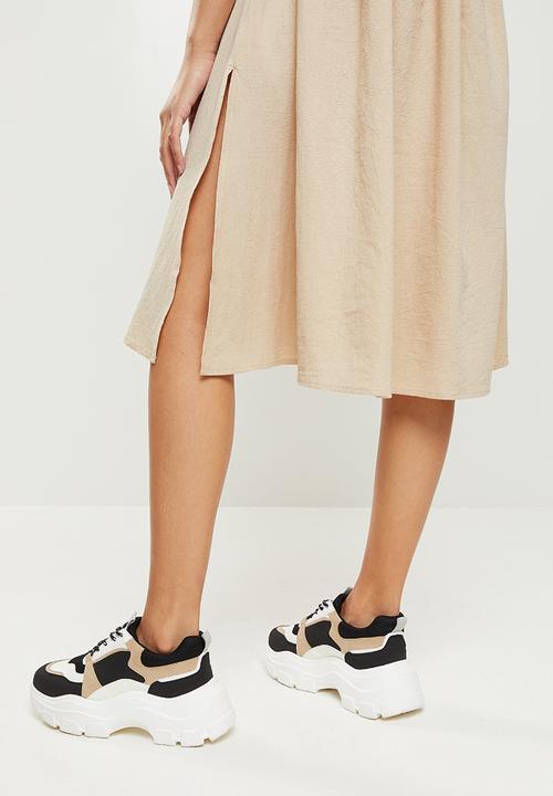 Glamorous - V-neck side split dress - stone