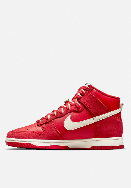 Nike - Dunk High SE "First Use"