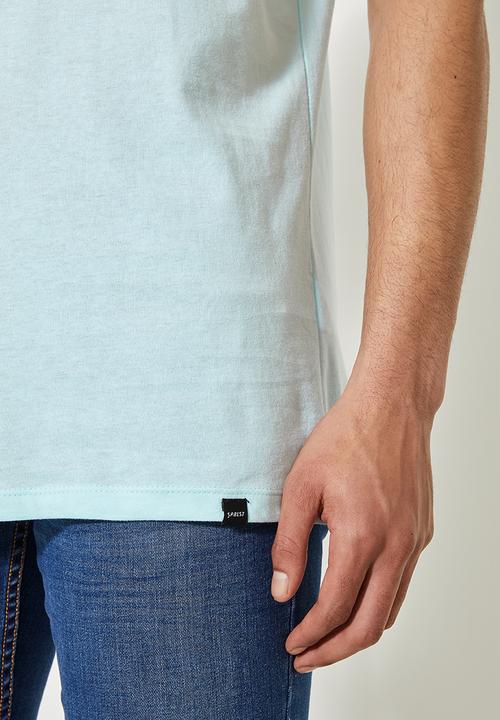 Superbalist - Dean vee neck tee - pale blue 
