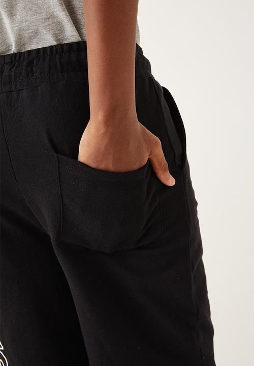 Flyersunion - Fleece knit short - black
