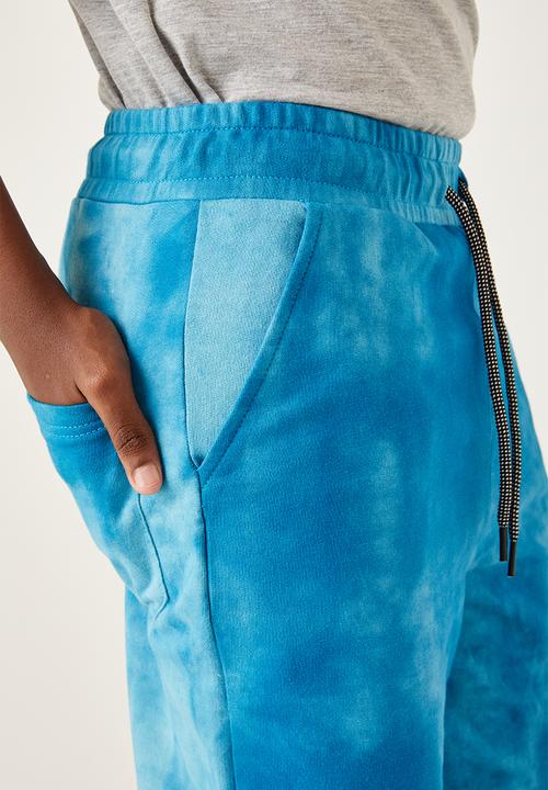 Flyersunion - Short - peacock spectra dye