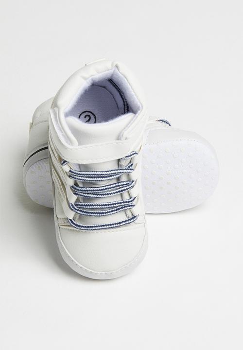Pop Candy - Boys lace up hi-top sneaker - white