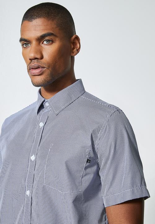 Superbalist - Regular fit short sleeve single pocket shirt  - white & navy 