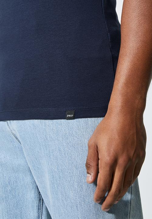 Superbalist - James muscle fit vee tee - navy