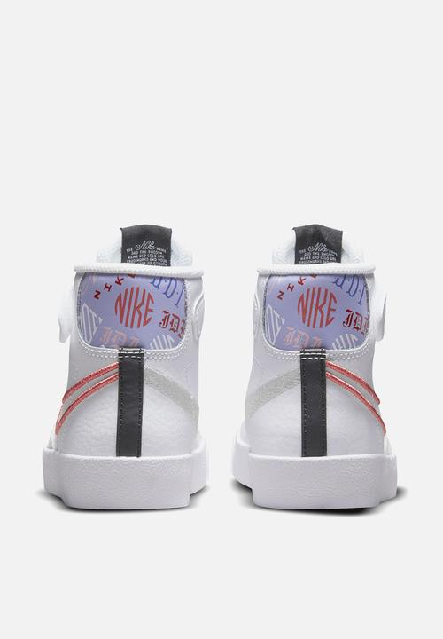 Nike - Nike blazer mid '77 se - white/magic ember/purple pulse