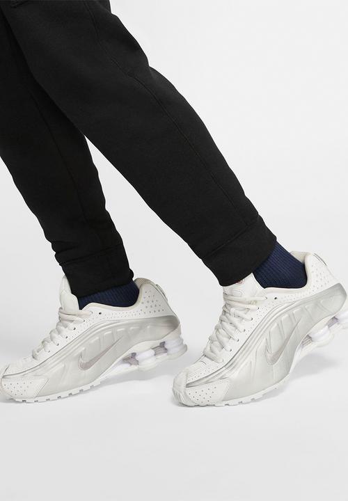 Nike - B nsw club cargo pant - black & white