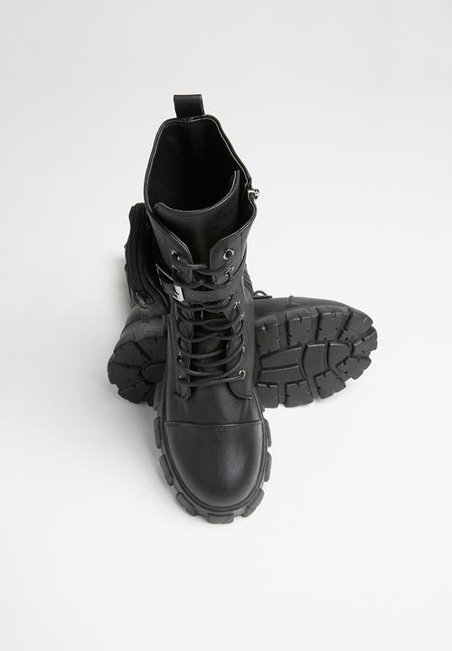 Seduction - Pocket pouch chunky boot - black