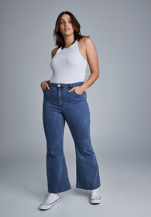 Cotton On - Curve denim stretch flare jean - nightfall blue
