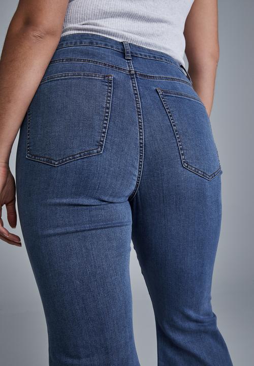 Cotton On - Curve denim stretch flare jean - nightfall blue