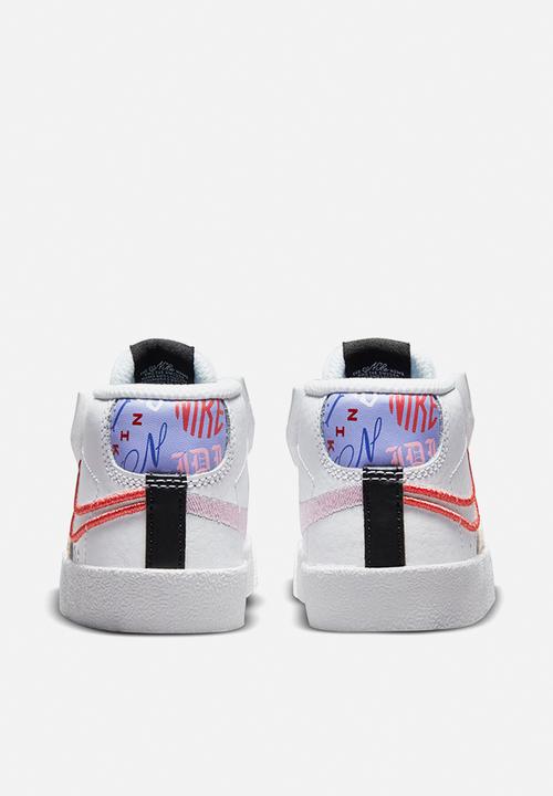 Nike - Nike blazer mid '77 se - white/magic ember-purple pulse