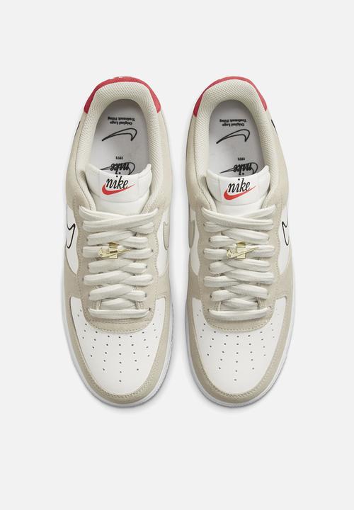 Nike - Air Force 1 '07 LV8 "First Use"