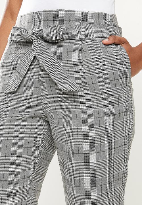 Vero Moda - Maya loose check tie pant - snow white black