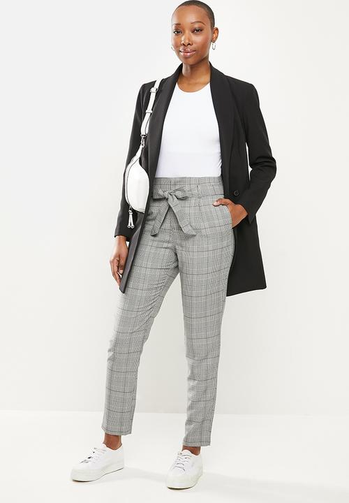 Vero Moda - Maya loose check tie pant - snow white black