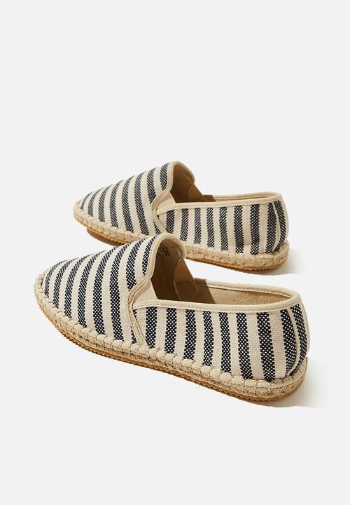 Cotton On - Noah espadrille slip-on  - natural & navy stripe