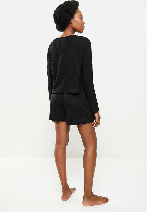 STYLE REPUBLIC - Waffle sleep top & shorts set - black