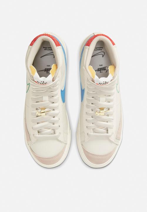 Nike - Blazer mid '77 SE - light bone/green noise-cream ii-sail
