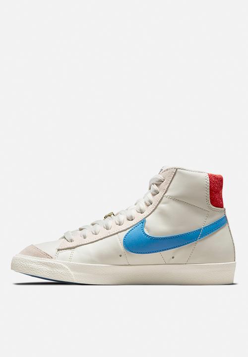 Nike - Blazer mid '77 SE - light bone/green noise-cream ii-sail