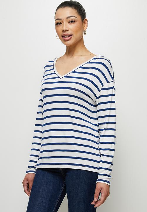 edit - Striped v-neck boxy tee - navy & milk