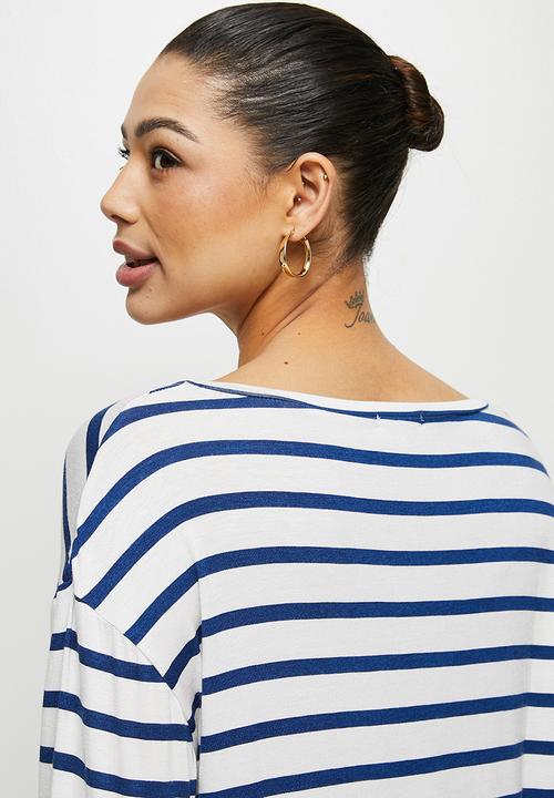 edit - Striped v-neck boxy tee - navy & milk