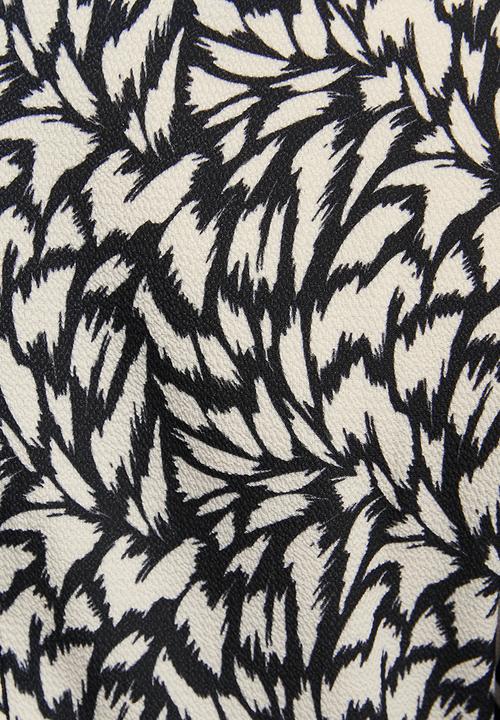 edit - Curved waist short dress - black ecru ikat animal