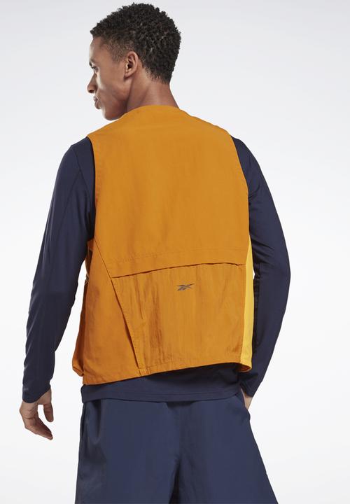 Reebok - Ts road trip vest jackets - radiant ochre