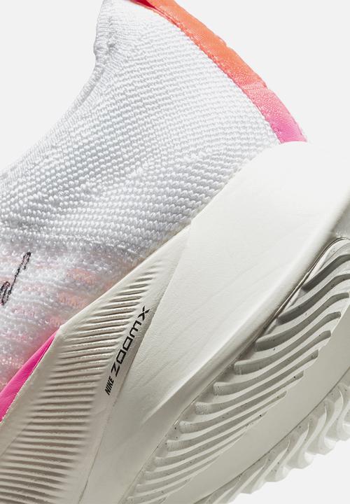 Nike - Nike air zoom tempo next% - white/black-washed coral-pink blast