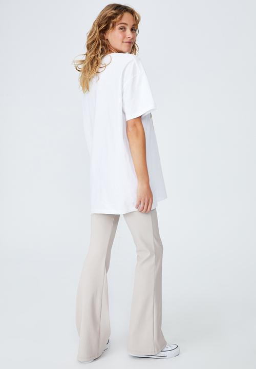 Cotton On - The relaxed boyfriend graphic license tee - white 