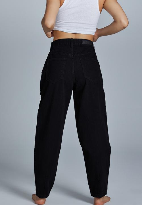 Cotton On - Petite slouch mom jean - black