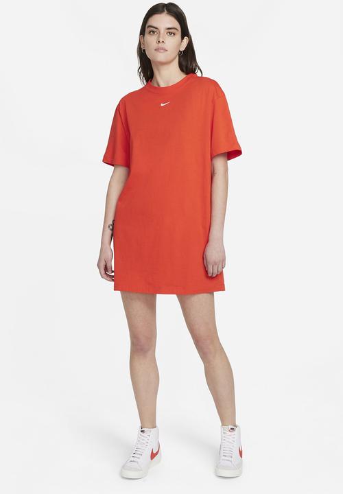 Nike - Nsw essntl short sleeve dress - chile red/white