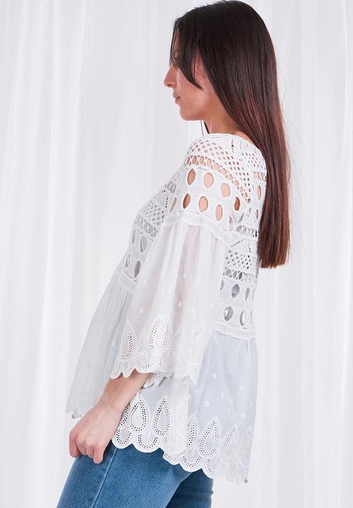 Stella Morgan - Embroidered 3/4 sleeve blouse - white