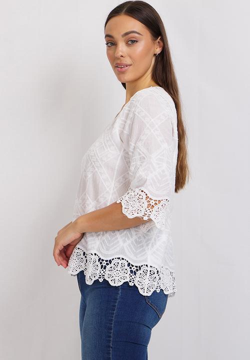 Stella Morgan - 3/4 sleeve sheer lace blouse - white
