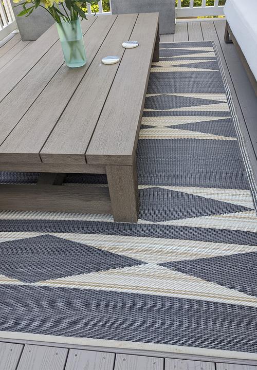 Fab Habitat - Cairo outdoor rug-natural & black