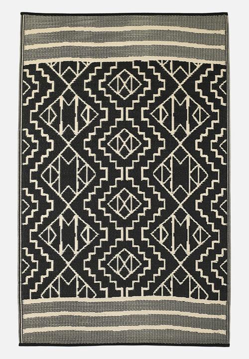 Fab Habitat - Kilimanjaro outdoor rug- black