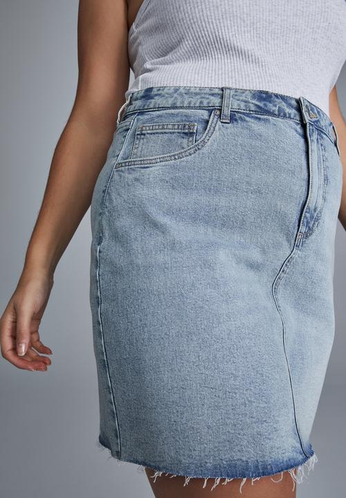 Cotton On - Curve denim mini skirt - lennox blue